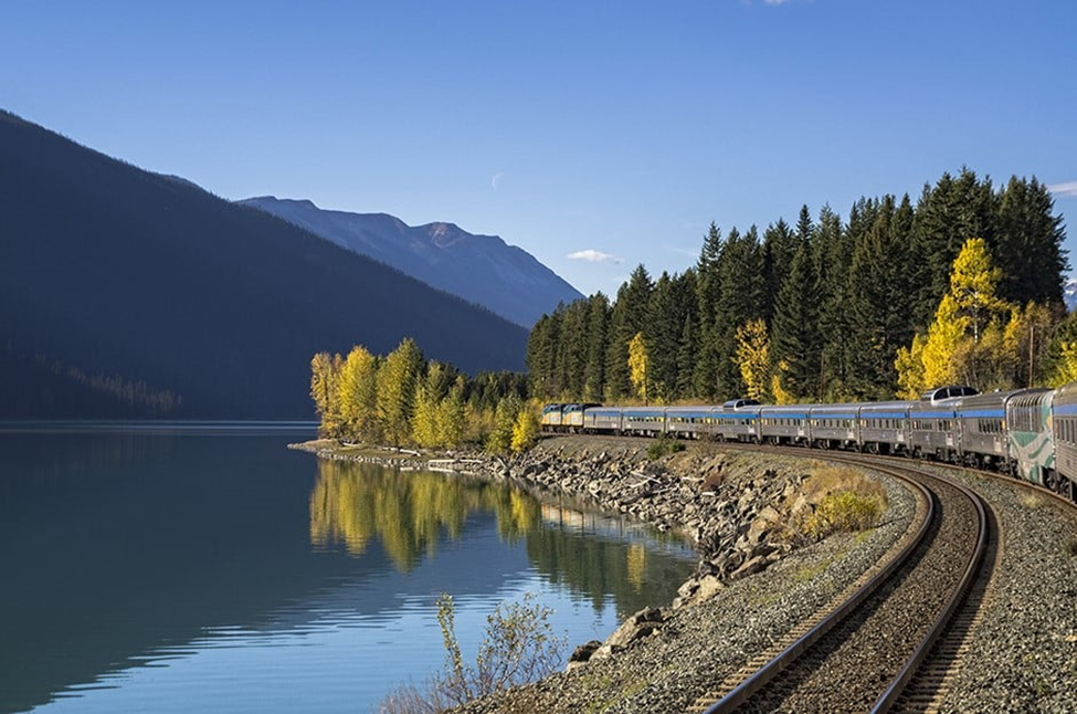 Trans Canada Train Tours: Why Go & How to Choose Your Tourb
